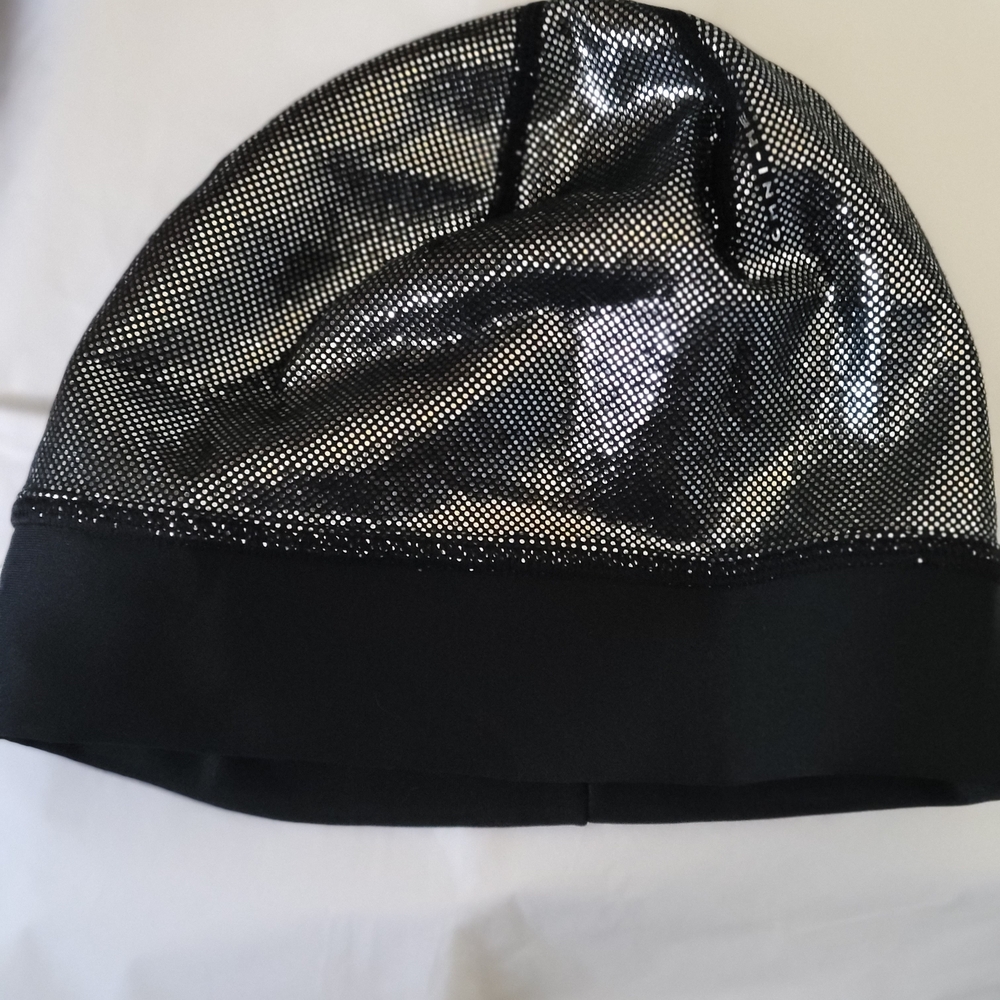 Columbia Black Beanie - Picture 3 of 4